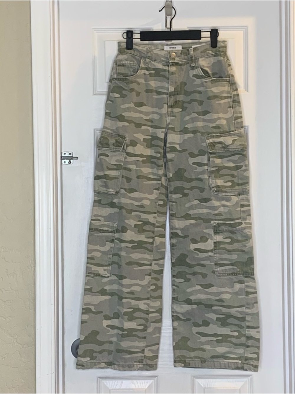 Cotton On Cargo Wide Leg Jean Camo Print Size 2 - Picture 10 of 11